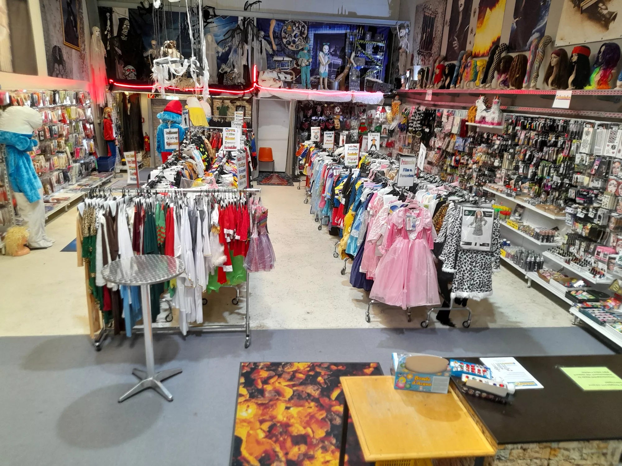 Kostüme und Zubehör B2B Rabinig Faschingswelt Poggersdorf